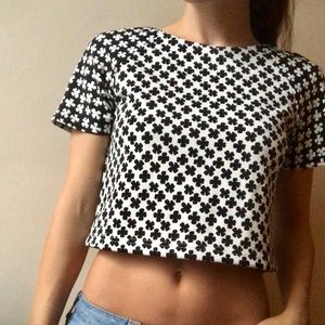 Black white Cropped Top